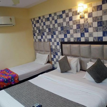 Hotel Dream Inn Ахмедабад Екстер'єр фото